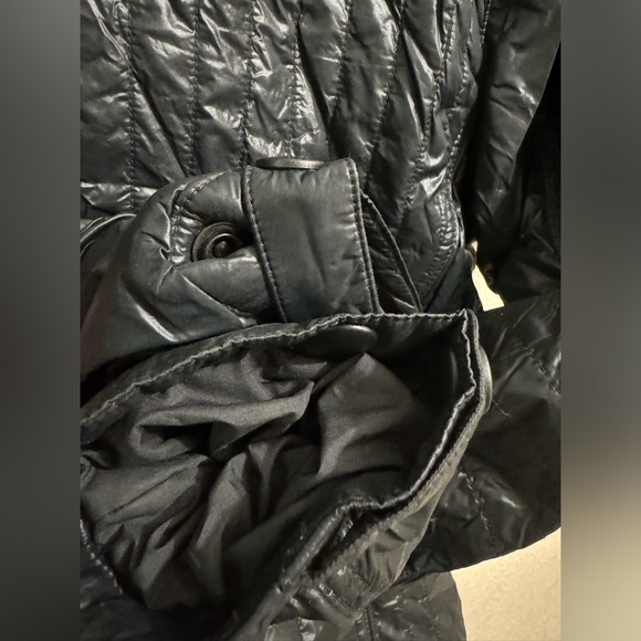 The North Face Black Jacket size M women's. - Picture 7 of 8